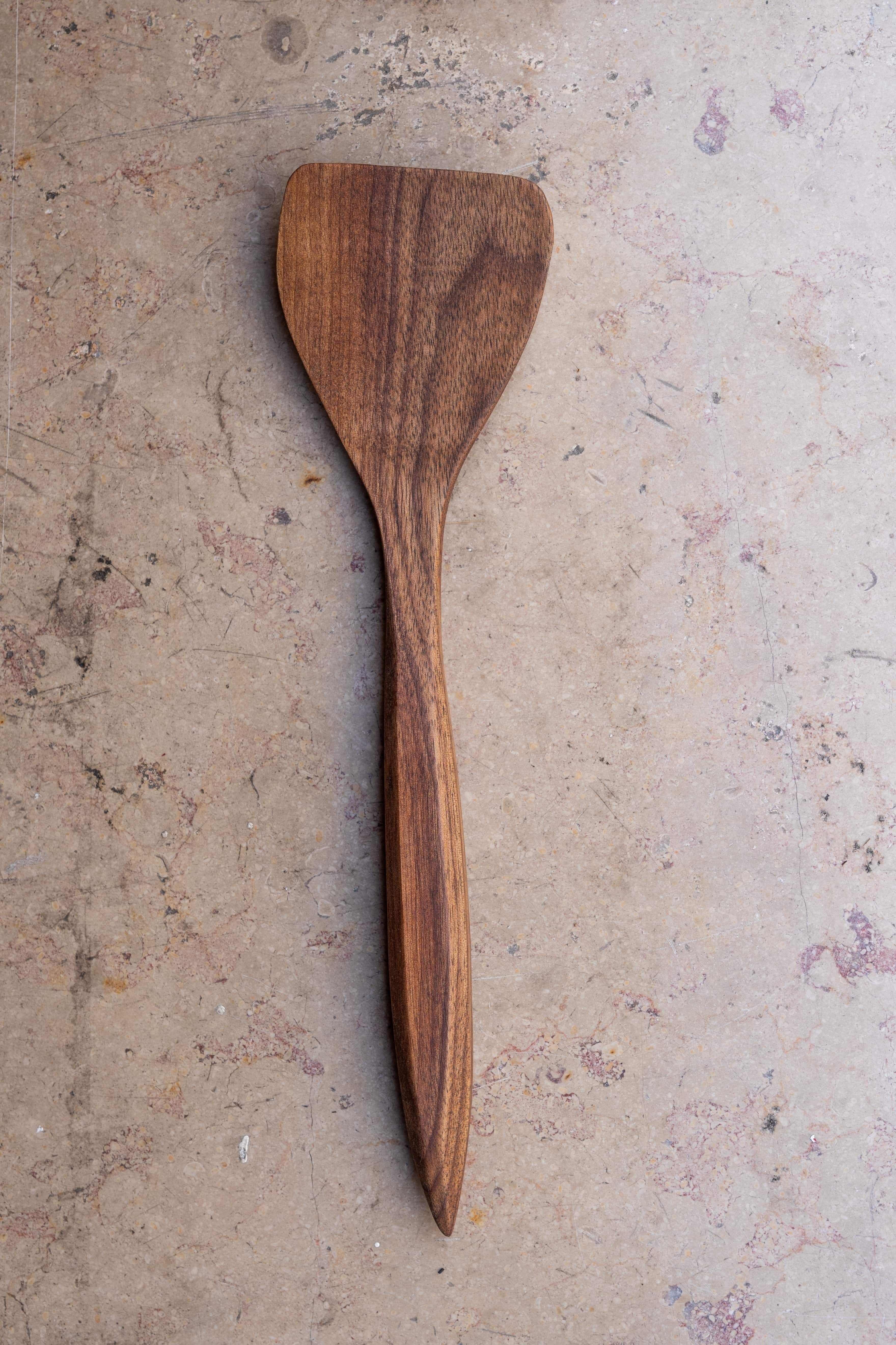 Spatule de service en bois sculptée à la main